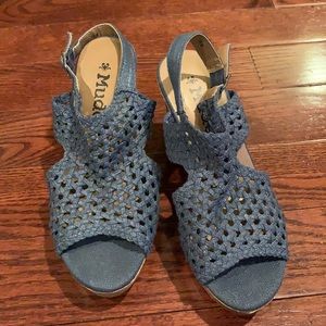 MUDD BRAND DENIM WEDGE SANDLES